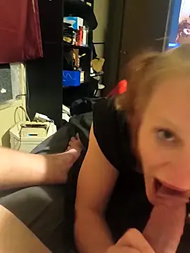 redslovestofuck online show from 02-15-26, 10:14