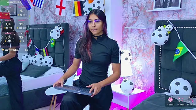 Raven Gloomy online show from 06-30-26, 12:28