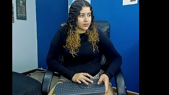 goodgirlxxl online show from 03-20-26, 12:48