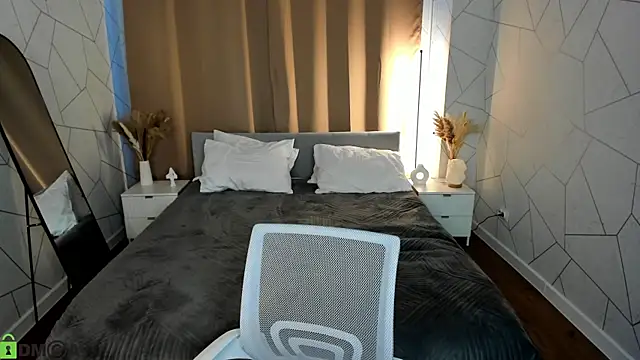 Snapshot of luna_c0ra chatting on 03-05-26, 01:12 luna c0ra online show from 03-05-26, 01:12