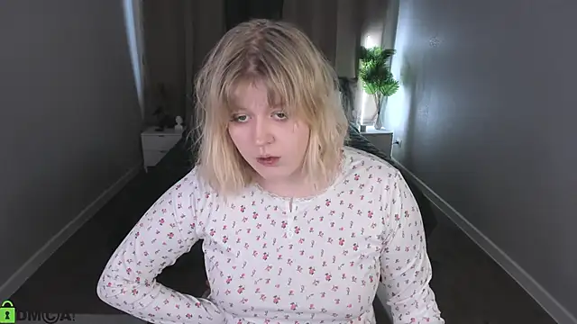 Snapshot of luna_c0ra chatting on 03-13-26, 09:38 luna c0ra online show from 03-13-26, 09:38