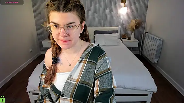 zoe j0y online show from 02-27-26, 09:31