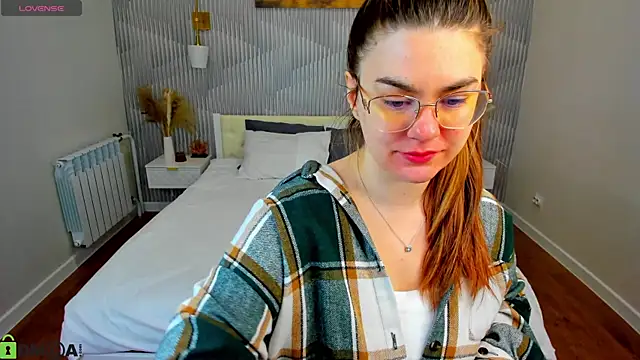 zoe j0y online show from 03-17-26, 02:05