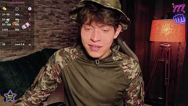 Snapshot of _-Lucky-_ chatting on 03-12-26, 08:31 -Lucky- online show from 03-12-26, 08:31