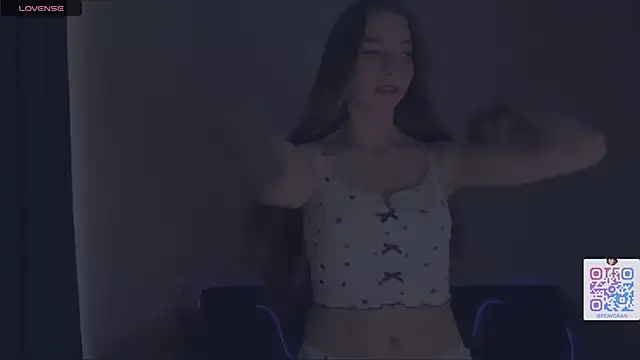 AmandaBales online show from 04-17-26, 04:10