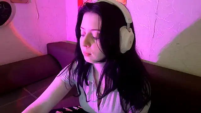 Snapshot of MindyMinty chatting on 03-09-26, 05:11 MindyMinty online show from 03-09-26, 05:11