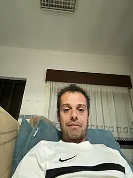 Snapshot of vieiratiago963 chatting on 05-24-26, 10:15 vieiratiago963 online show from 05-24-26, 10:15