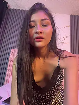 Aylin fire online show from 02-27-26, 06:52