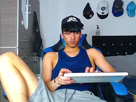 Snapshot of Lyam_Russo chatting on 02-27-26, 08:53 Lyam Russo online show from 02-27-26, 08:53