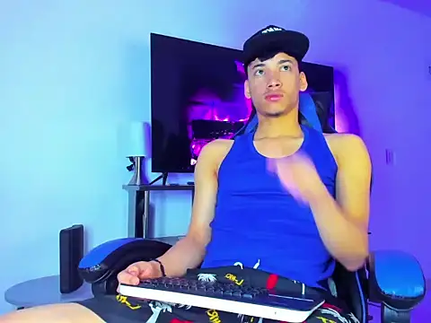 Lyam Russo online show from 03-31-26, 08:26