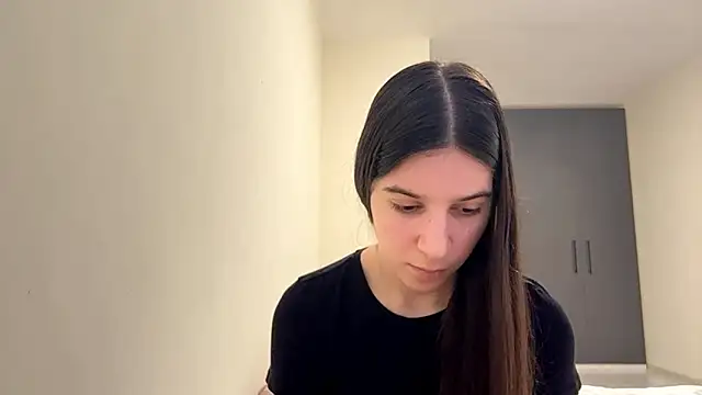 NiaWelchel online show from 03-07-26, 12:13