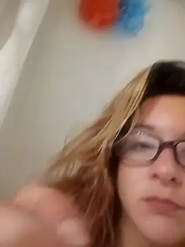 Snapshot of MissBella0969 chatting on 03-11-26, 03:12 MissBella0969 online show from 03-11-26, 03:12