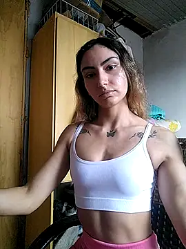 Snapshot of Larinhacat chatting on 02-17-26, 08:26 Larinhacat online show from 02-17-26, 08:26