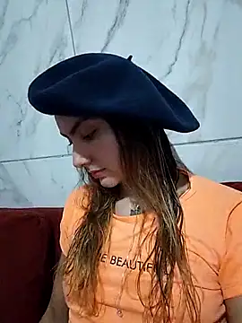 Snapshot of Larinhacat chatting on 03-02-26, 03:52 Larinhacat online show from 03-02-26, 03:52