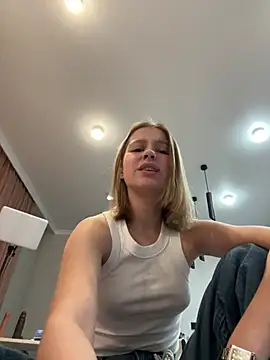 Snapshot of Eva_Leen chatting on 02-26-26, 04:06 Eva Leen online show from 02-26-26, 04:06