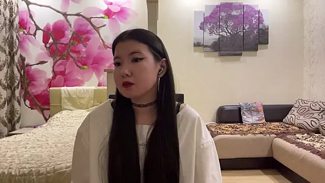 Snapshot of MaeRaads chatting on 03-06-26, 06:26 MaeRaads online show from 03-06-26, 06:26