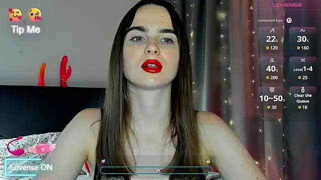 Snapshot of megann_fox2 chatting on 07-24-26, 05:00 megann fox2 online show from 07-24-26, 05:00