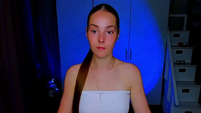 Maddy Wood  online show from 07-29-26, 04:27