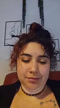 Snapshot of Deesse_luna chatting on 03-08-26, 08:12 Deesse luna online show from 03-08-26, 08:12