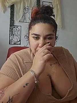 Snapshot of Deesse_luna chatting on 03-16-26, 09:35 Deesse luna online show from 03-16-26, 09:35