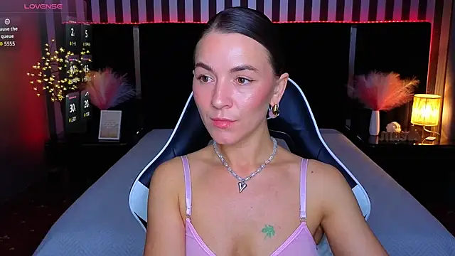 GracefulMichelle online show from 06-09-26, 07:14