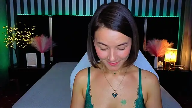 GracefulMichelle online show from 06-15-26, 07:16