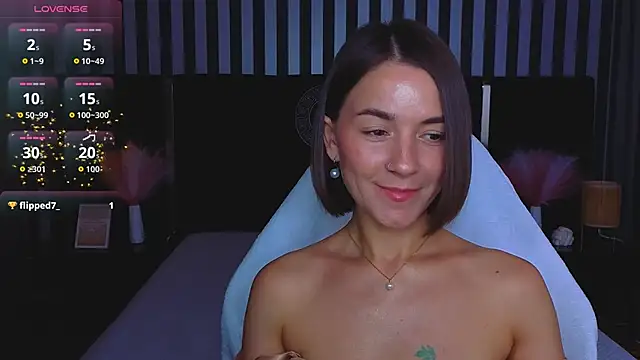 Snapshot of GracefulMichelle chatting on 06-21-26, 07:05 GracefulMichelle online show from 06-21-26, 07:05