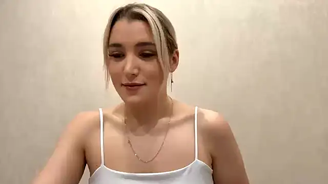 Snapshot of MerryVideo chatting on 03-05-26, 08:05 MerryVideo online show from 03-05-26, 08:05