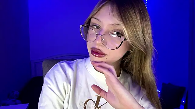 Stefifany online show from 02-27-26, 03:23