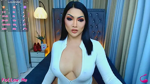 Snapshot of Laureen_Hilton chatting on 03-10-26, 11:48 Laureen Hilton online show from 03-10-26, 11:48