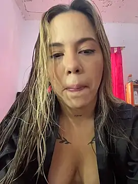 Snapshot of estefasinclair chatting on 02-25-26, 07:34 estefasinclair online show from 02-25-26, 07:34