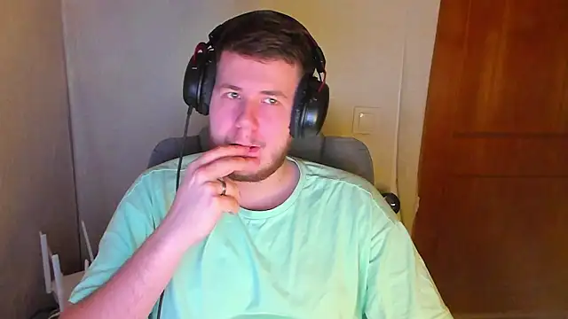 Snapshot of Vibalt chatting on 02-18-26, 07:32 Vibalt online show from 02-18-26, 07:32