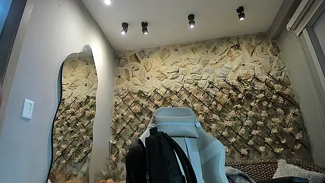 Snapshot of SilkNyx chatting on 03-06-26, 01:40 SilkNyx online show from 03-06-26, 01:40