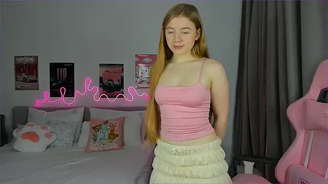 Snapshot of EvaRaee chatting on 03-06-26, 03:36 EvaRaee online show from 03-06-26, 03:36