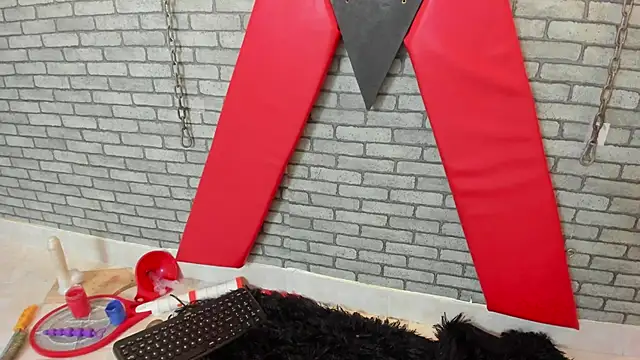 hillary bigbutt online show from 06-03-26, 02:33