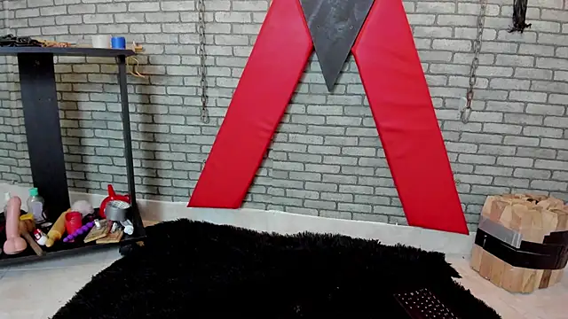 hillary bigbutt online show from 06-20-26, 07:05
