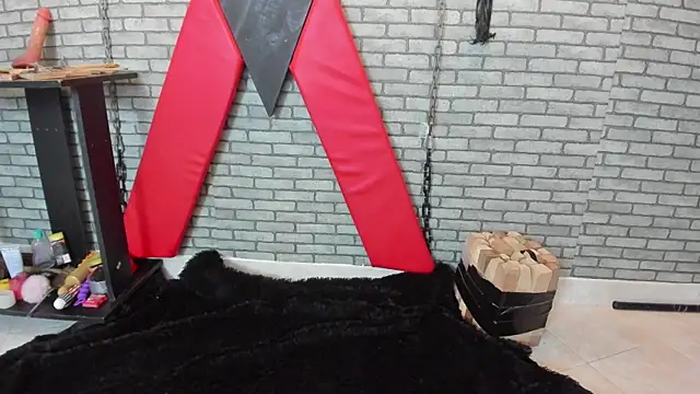 hillary bigbutt online show from 06-26-26, 11:03