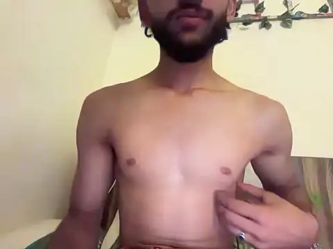 Snapshot of Robyne_xx chatting on 03-20-26, 04:12 Robyne xx online show from 03-20-26, 04:12