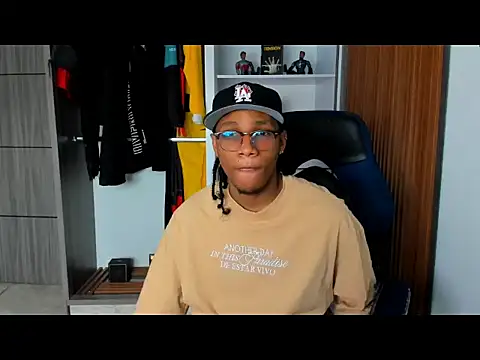 yandi hot online show from 03-13-26, 02:23