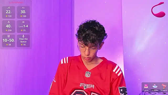 Snapshot of Maxfrost1 chatting on 03-01-26, 01:29 Maxfrost1 online show from 03-01-26, 01:29