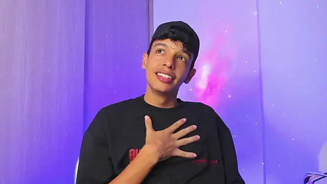 Snapshot of Maxfrost1 chatting on 03-05-26, 11:12 Maxfrost1 online show from 03-05-26, 11:12