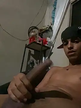 Snapshot of Alee_2005 chatting on 03-06-26, 07:27 Alee 2005 online show from 03-06-26, 07:27