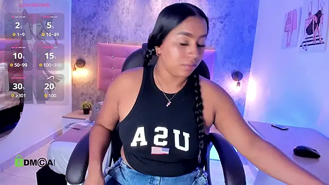 Snapshot of brithanycampbell chatting on 07-11-26, 12:08 brithanycampbell online show from 07-11-26, 12:08