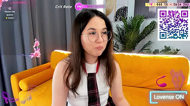 Snapshot of leylamirage chatting on 06-14-26, 08:22 leylamirage online show from 06-14-26, 08:22