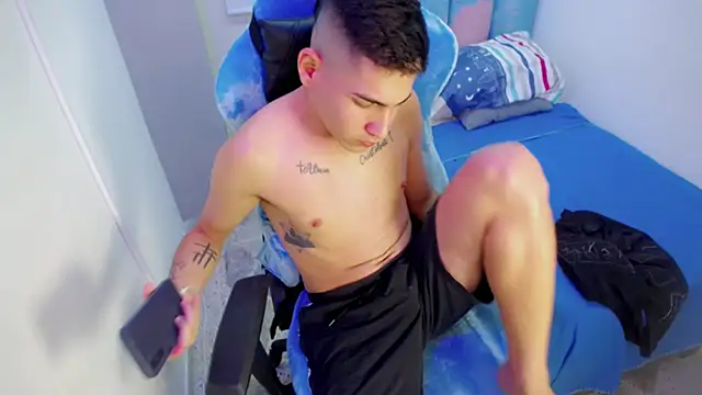 Snapshot of Bby_cash_ chatting on 03-04-26, 09:04 Bby cash online show from 03-04-26, 09:04