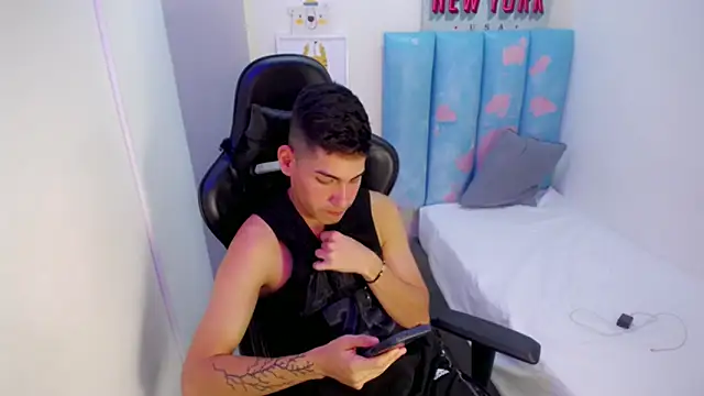 Snapshot of Bby_cash_ chatting on 03-11-26, 03:23 Bby cash online show from 03-11-26, 03:23