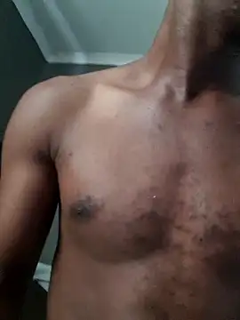 Snapshot of DeclawedPoise chatting on 03-19-26, 06:50 DeclawedPoise online show from 03-19-26, 06:50