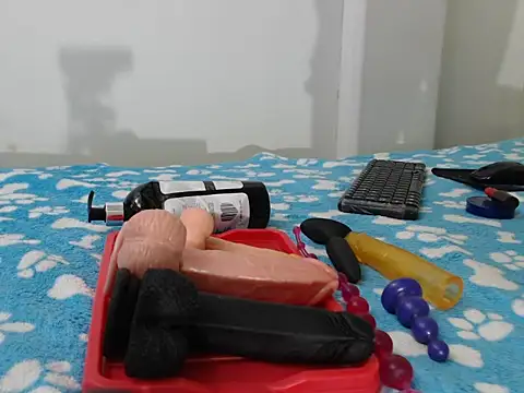 skinnysexy18 online show from 06-14-26, 07:49