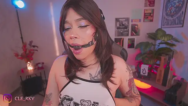 violette clerk1  online show from 03-28-26, 10:20