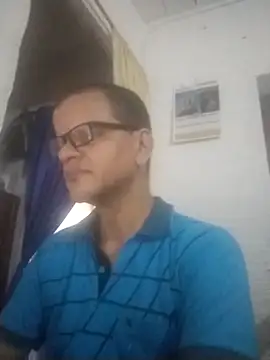 Snapshot of Roque-74 chatting on 06-11-26, 02:04 Roque-74 online show from 06-11-26, 02:04